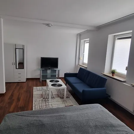 3-4 Personenzimmer - Mit King Size Bett Und Gemeinschaftskueche 民宿