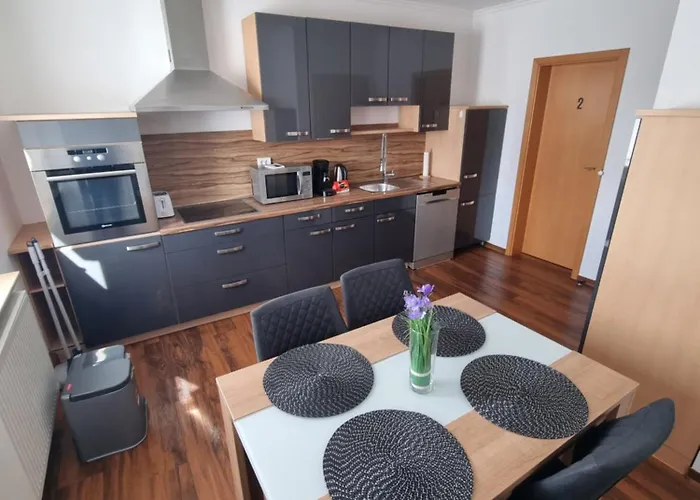 3-4 Personenzimmer - Mit King Size Bett Und Gemeinschaftskueche 民宿 卡塞尔